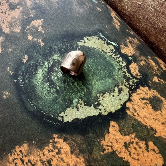 FARIS SSENSE Exclusive Rose Gold Small Bubble Ear Cuff - Picture 4 of 5